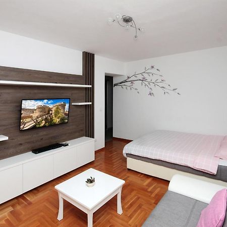 Apartment Lilly Belgrad Exterior foto